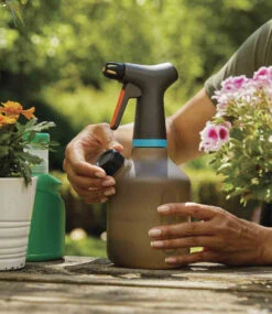GARDENA® Comfort Pumpsprüher 1 L 8 GARDENA® Comfort Pumpsprüher 1 L -Gartenpflanzen Geschäft 8982605332510